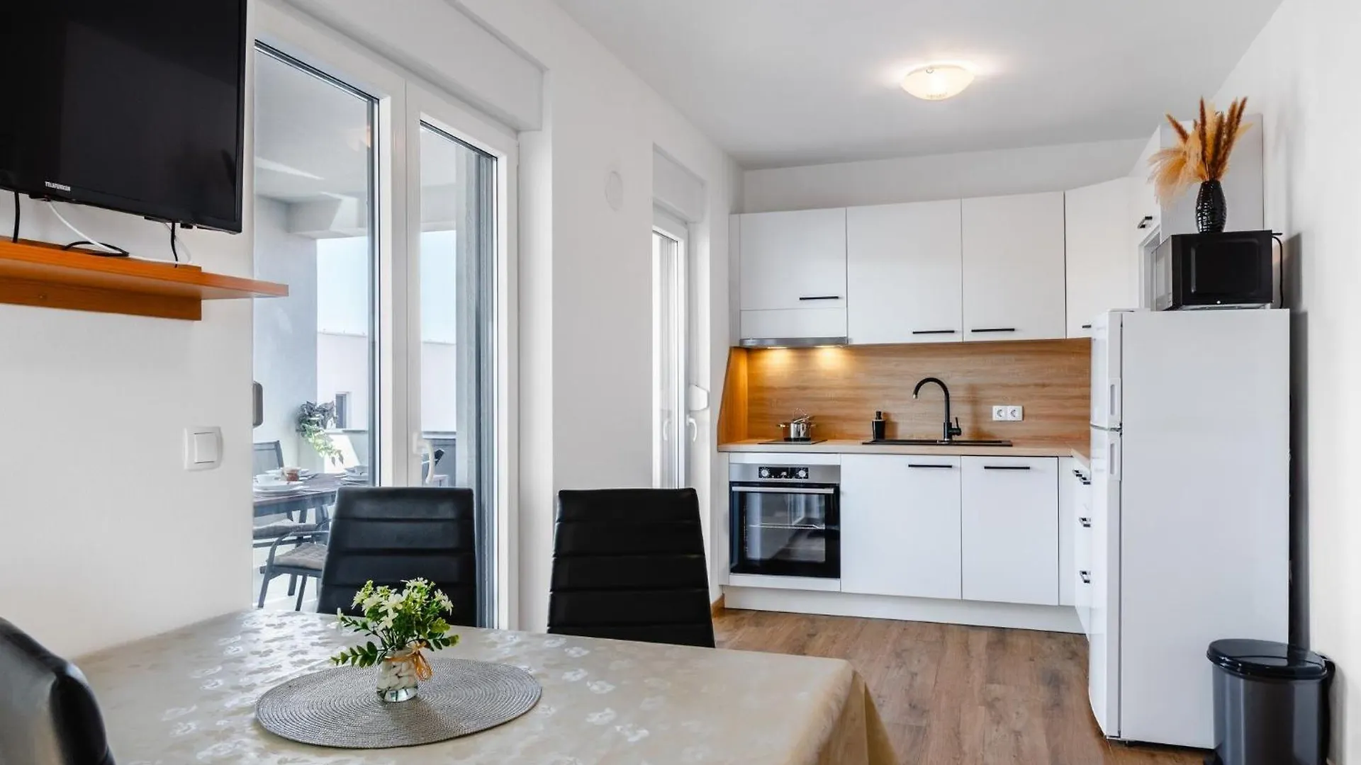 ויר Apartments Lacic 0*,